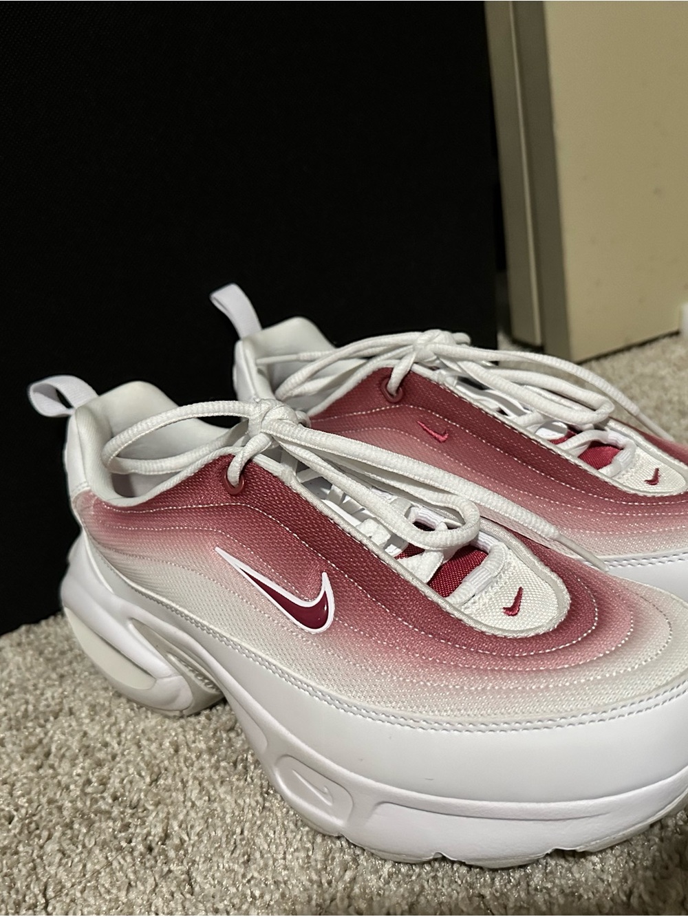 Nike Women’s Pink and White Gradient Low-Top Sneakers